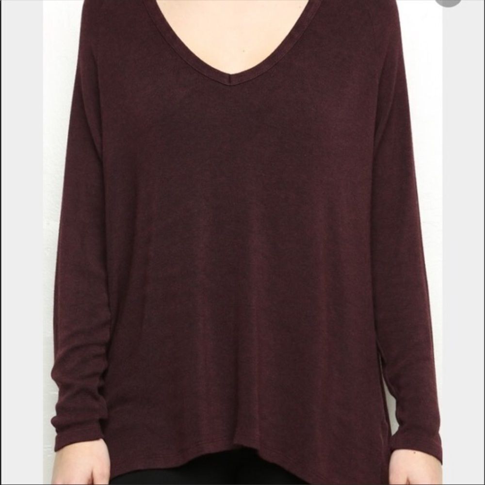 BRANDY MELVILLE | Deep V Long Sleeve Burgundy Top Women’s One Size Fits Most